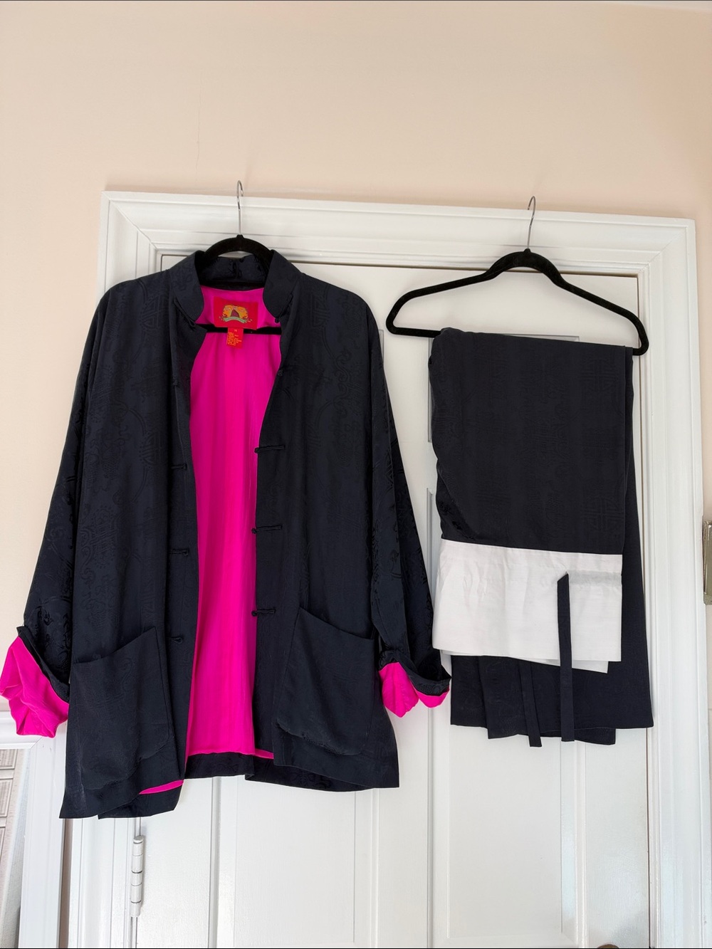 Shanghai Tang Silk Jacquard Tang Silk Mandarin Collar Navy Jacket and Pants